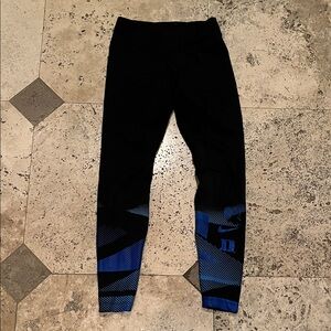 Nike Women’s Duke University logo  Leggings in Black and Blue
